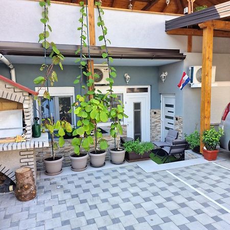 Studio Apartman Lorena Leilighet Zagreb Eksteriør bilde